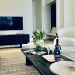 Apartament Gelijkvloers Met Prive Parking *