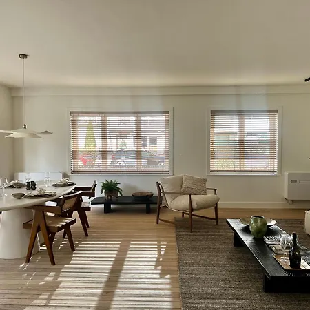 Gelijkvloers Met Prive Parking קנוקה-הייסט