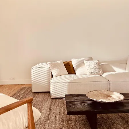 Gelijkvloers Met Prive Parking