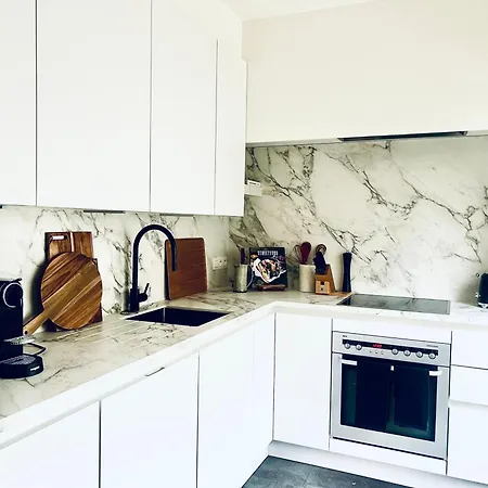 アパート Gelijkvloers Met Prive Parking クノック・ヘイスト