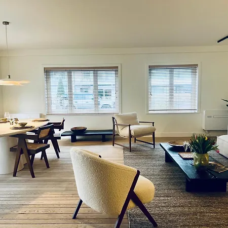 Gelijkvloers Met Prive Parking *