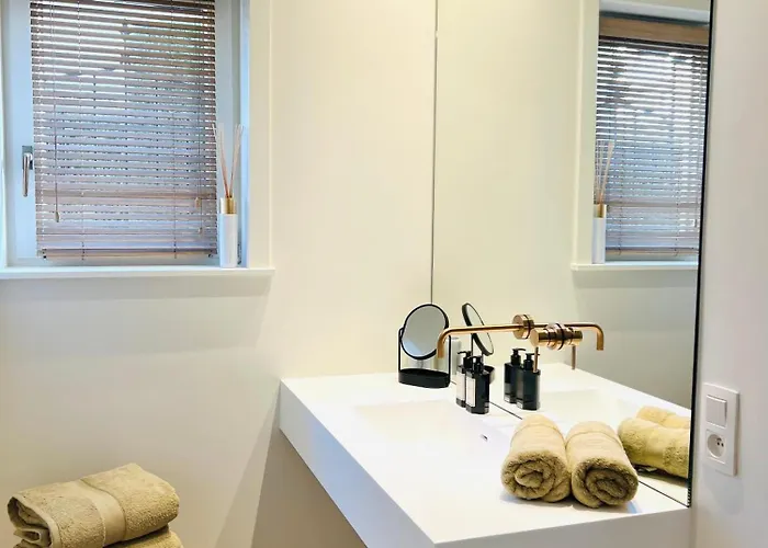 Gelijkvloers Met Prive Parking