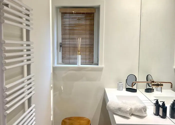 Apartment Gelijkvloers Met Prive Parking